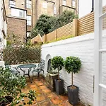 Fabulous Chelsea 2 Bed